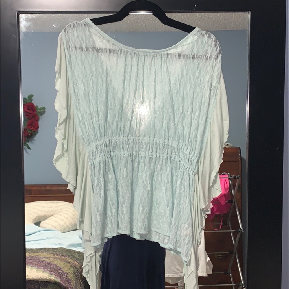 Free people stretchy lace top!